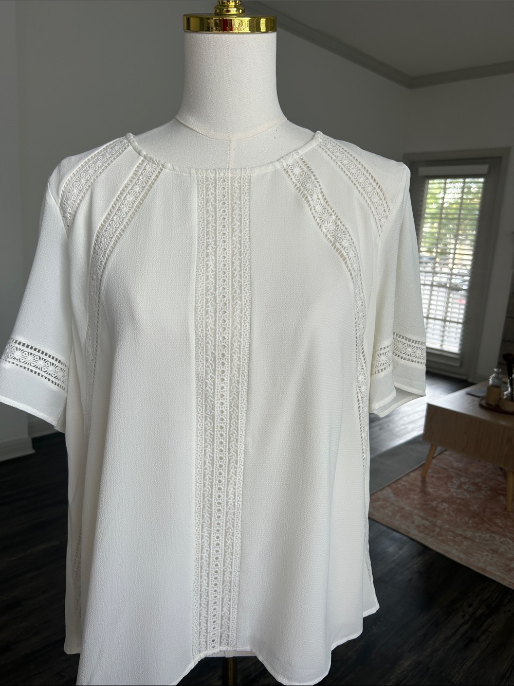 Vince Camuto Off White Pearl Lace-Trim Blouse